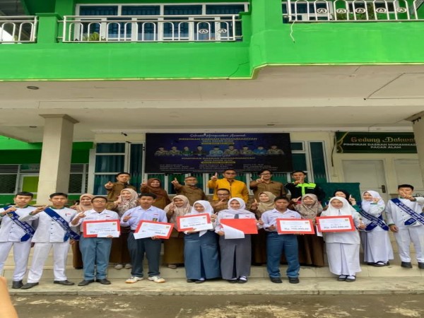 PEMBAGIAN HADIAH LOMBA DRAMA G30SPKI YANG DISELENGGARAKAN OLEH DUTA SEKOLAH SMK MUHAMMADIYAH T.P 2025-2026