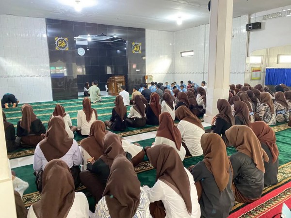 [Jum’at, 11/04/25] Kegiatan Muhadharoh Jurusan Farmasi Dan DKV