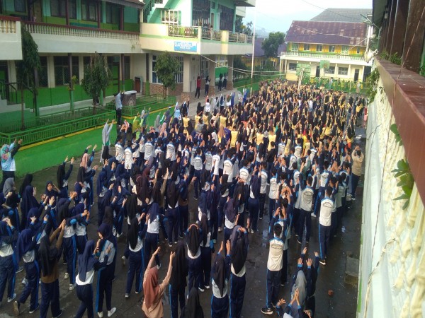 Senam sehat jumat pagi