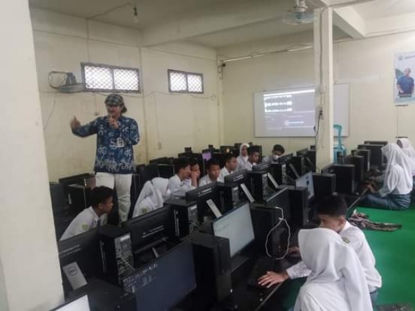 Antusias Siswa-Siswi Jurusan DKV dalam melaksanakan kegiatan Link And Match Bersama TV Sumsel