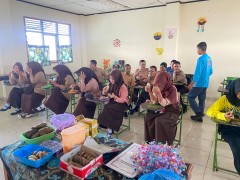 PEMBINAAN DI KELAS JURUSAN TBSM DAN DKV SMK MUHAMMADIYAH PAGARALAM